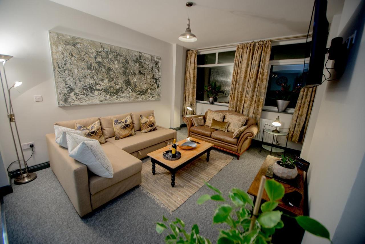 Barnston House - Heswall - Spacious Homely Holiday Home By Rework Accommodation Eksteriør bilde