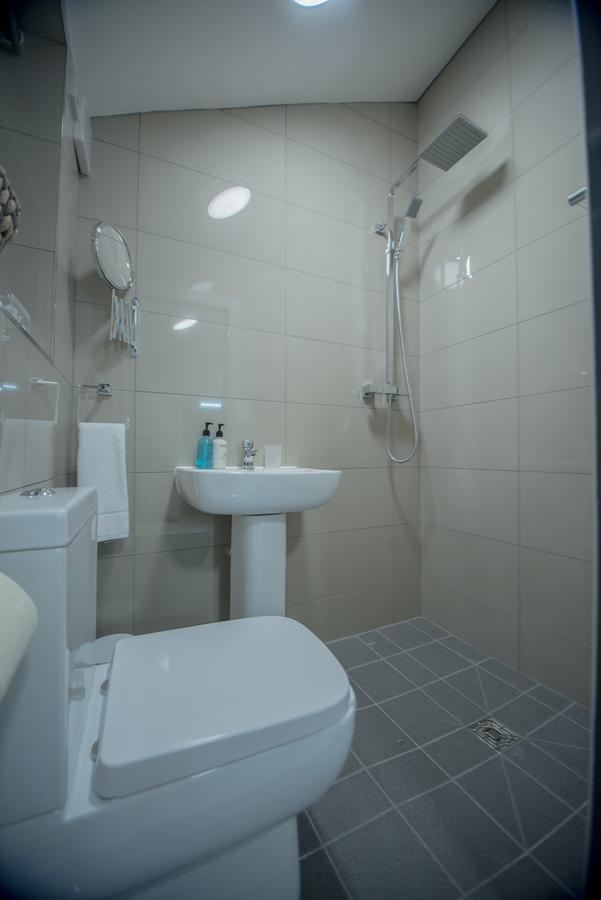 Barnston House - Heswall - Spacious Homely Holiday Home By Rework Accommodation Eksteriør bilde