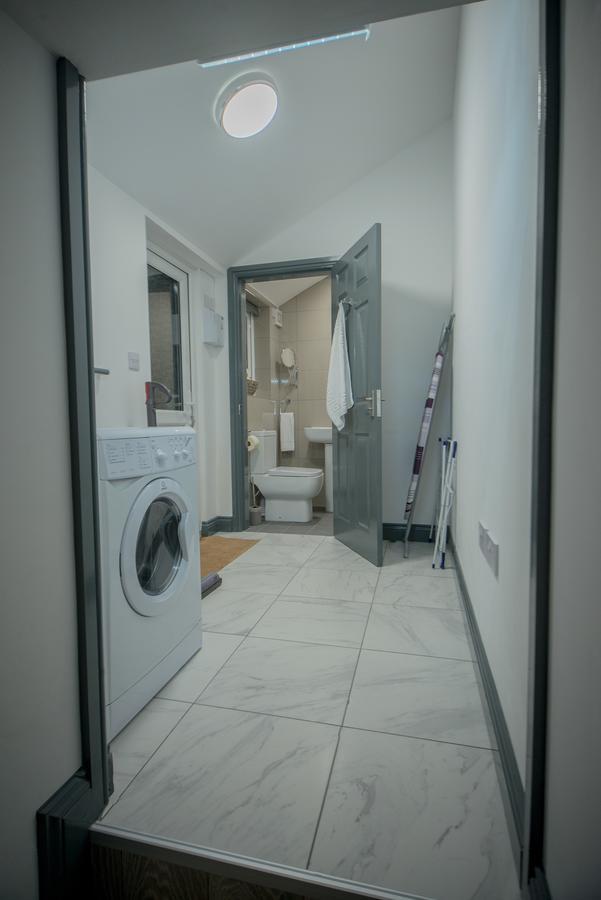 Barnston House - Heswall - Spacious Homely Holiday Home By Rework Accommodation Eksteriør bilde