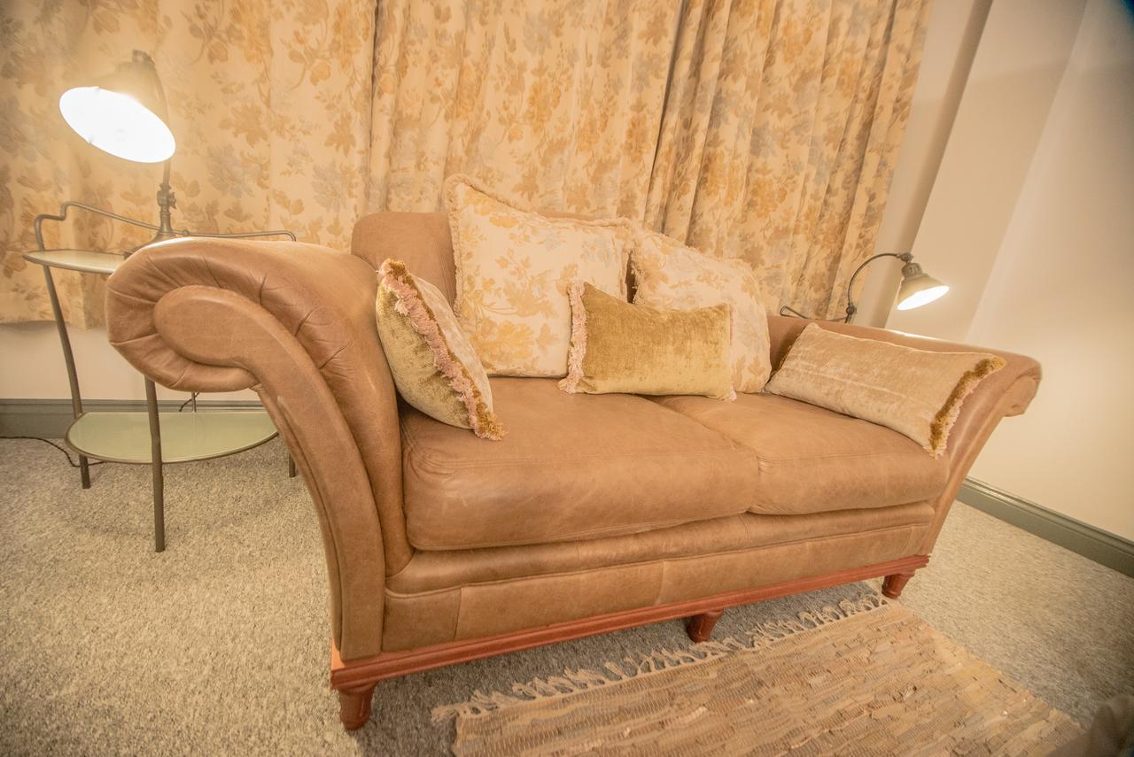 Barnston House - Heswall - Spacious Homely Holiday Home By Rework Accommodation Eksteriør bilde